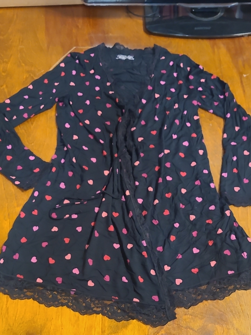 Victoria's Secret Black Heart-Print Scalloped Lace Trim Robe - Pink & Red Hearts
